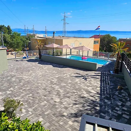 Tomić 3 Makarska