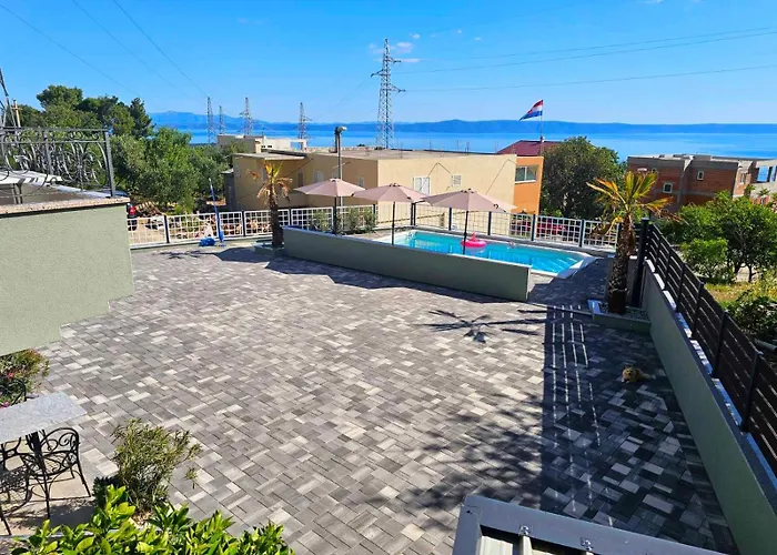 Tomić 3 Makarska